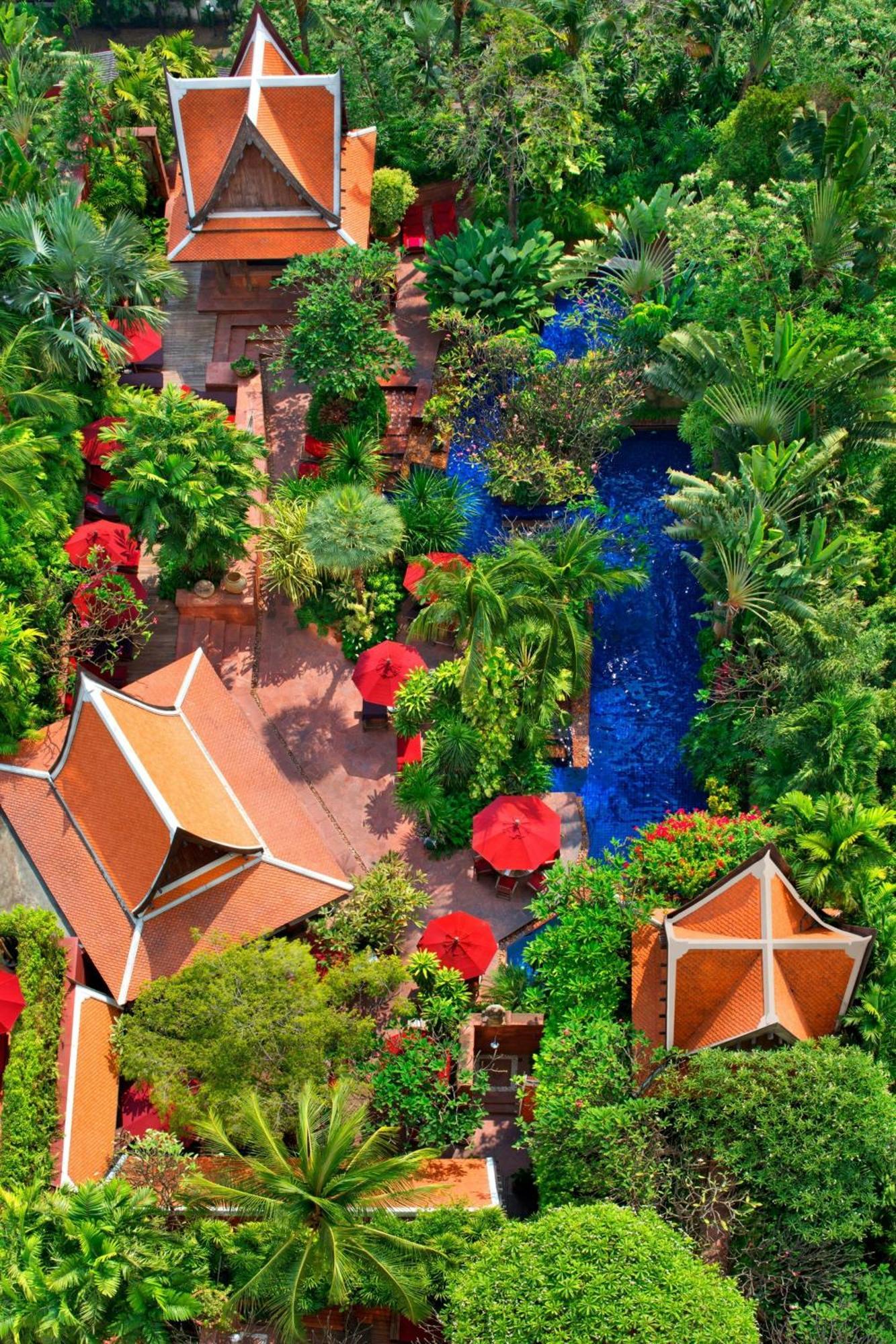 Sheraton Grande Sukhumvit, A Luxury Collection Hotel, Bangkok Exterior photo The resort's interior